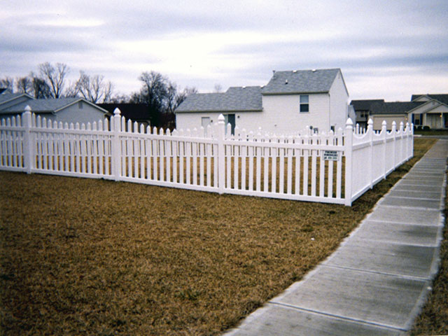 Residential vinyl pickens fence
