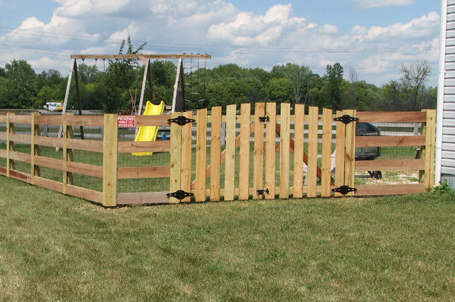 Pickerington Split rail wood fence